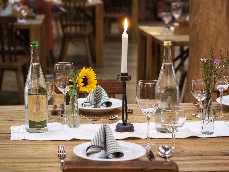 Bannerbild_gedeckter Tisch